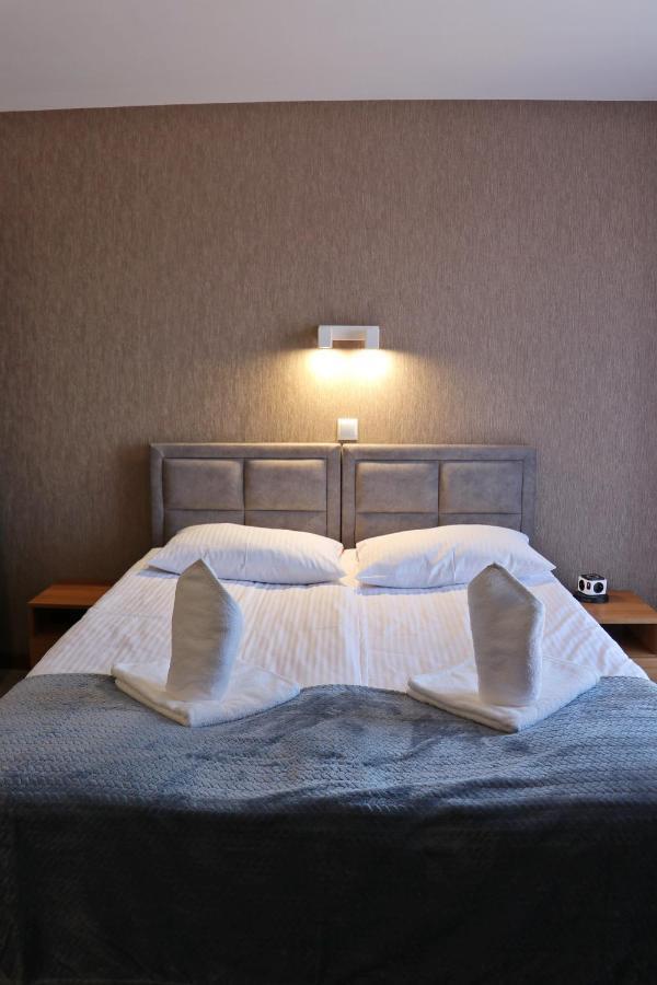 M&W Hotel Wronowski Łomża Esterno foto